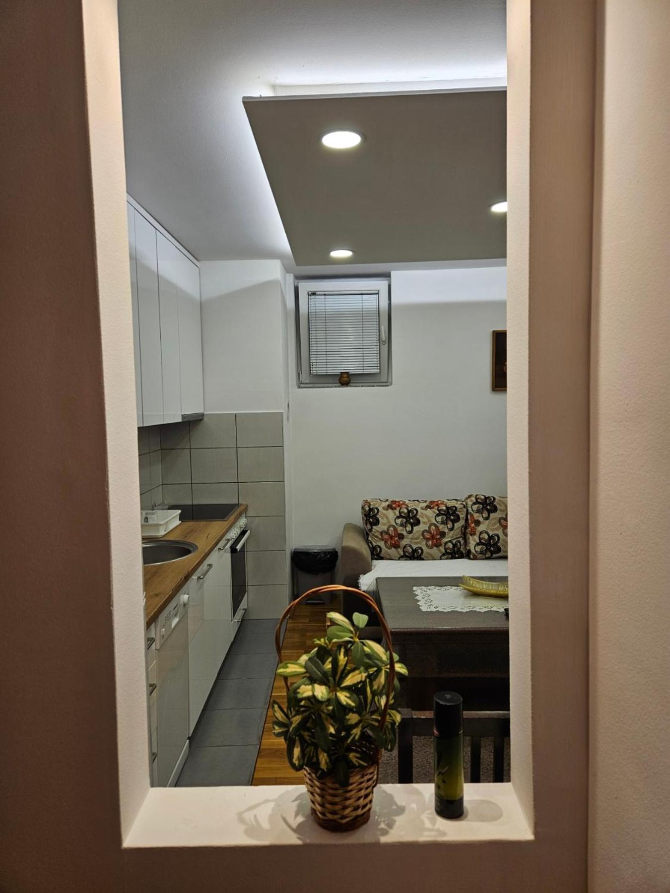 Lala Apartment *